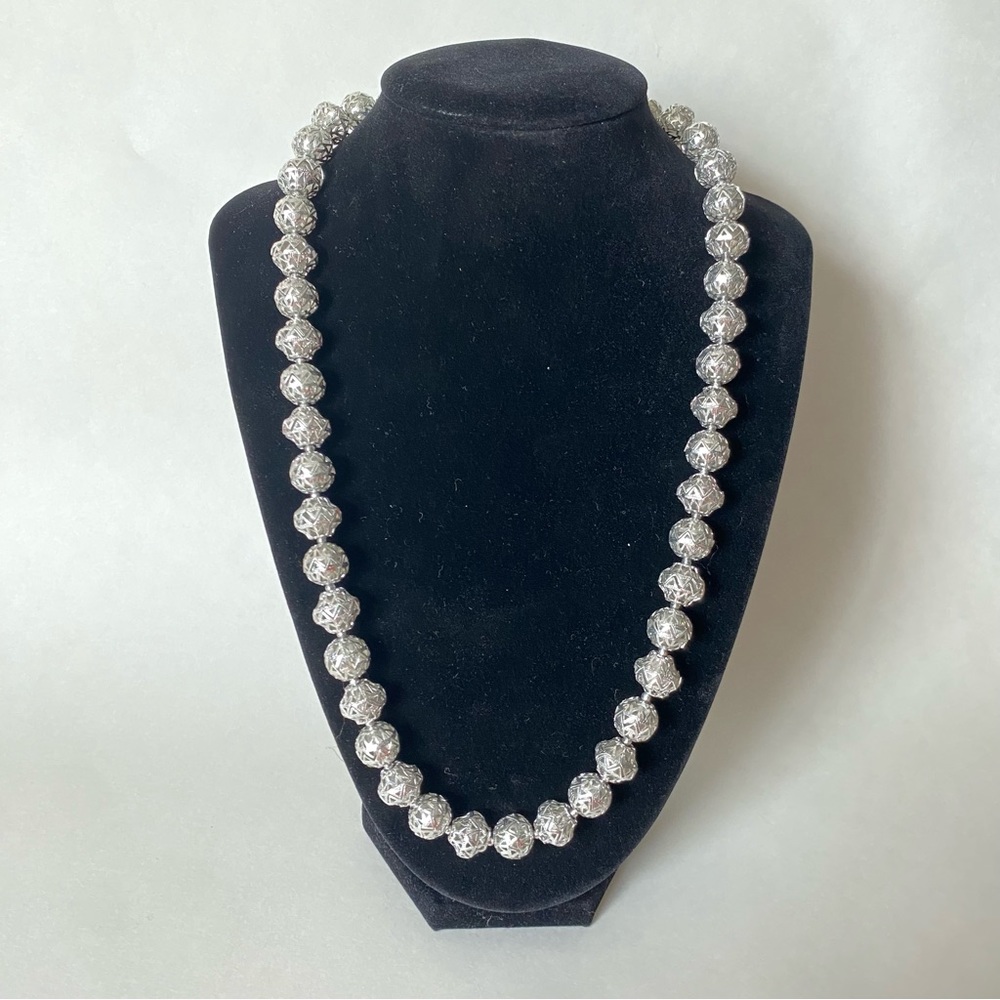 Silver tone beaded necklace Hong Kong